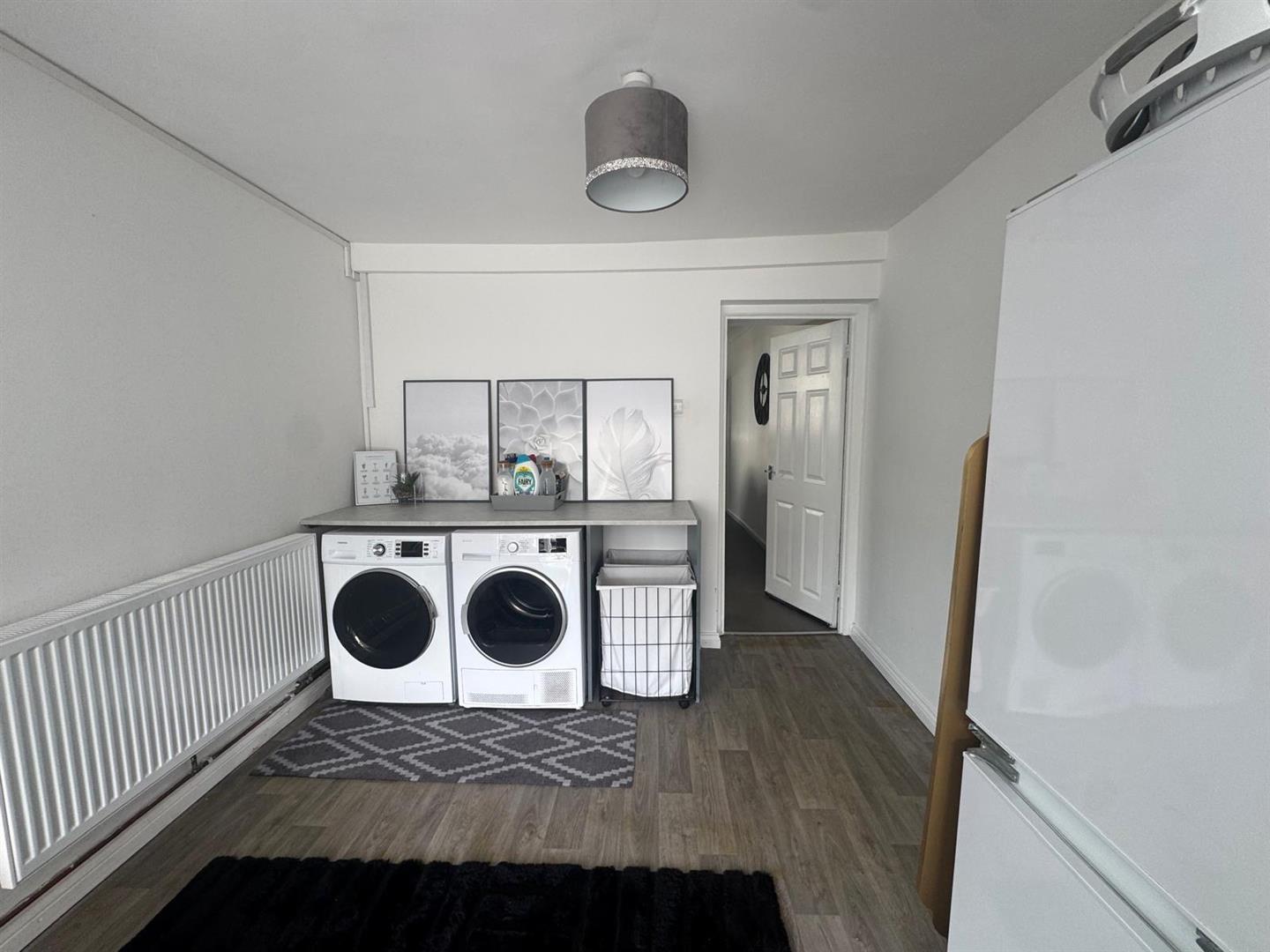 Trallwn Road, Llansamlet, Swansea, SA7 9UU